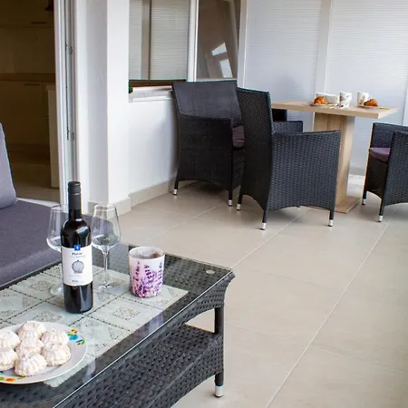 Studio Apartman Nega 1 Rovinj Exterior foto