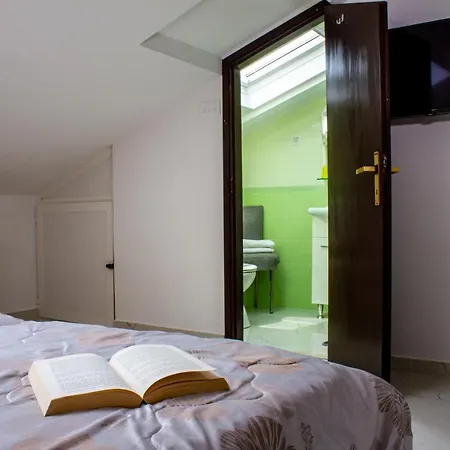 Studio Apartman Nega 1 Rovinj Exterior foto